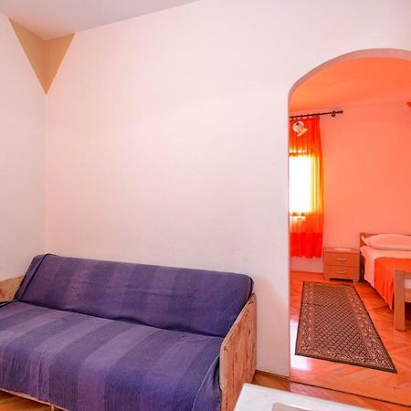 Apartments Ana Buratovic Stari Grad  Dış mekan fotoğraf