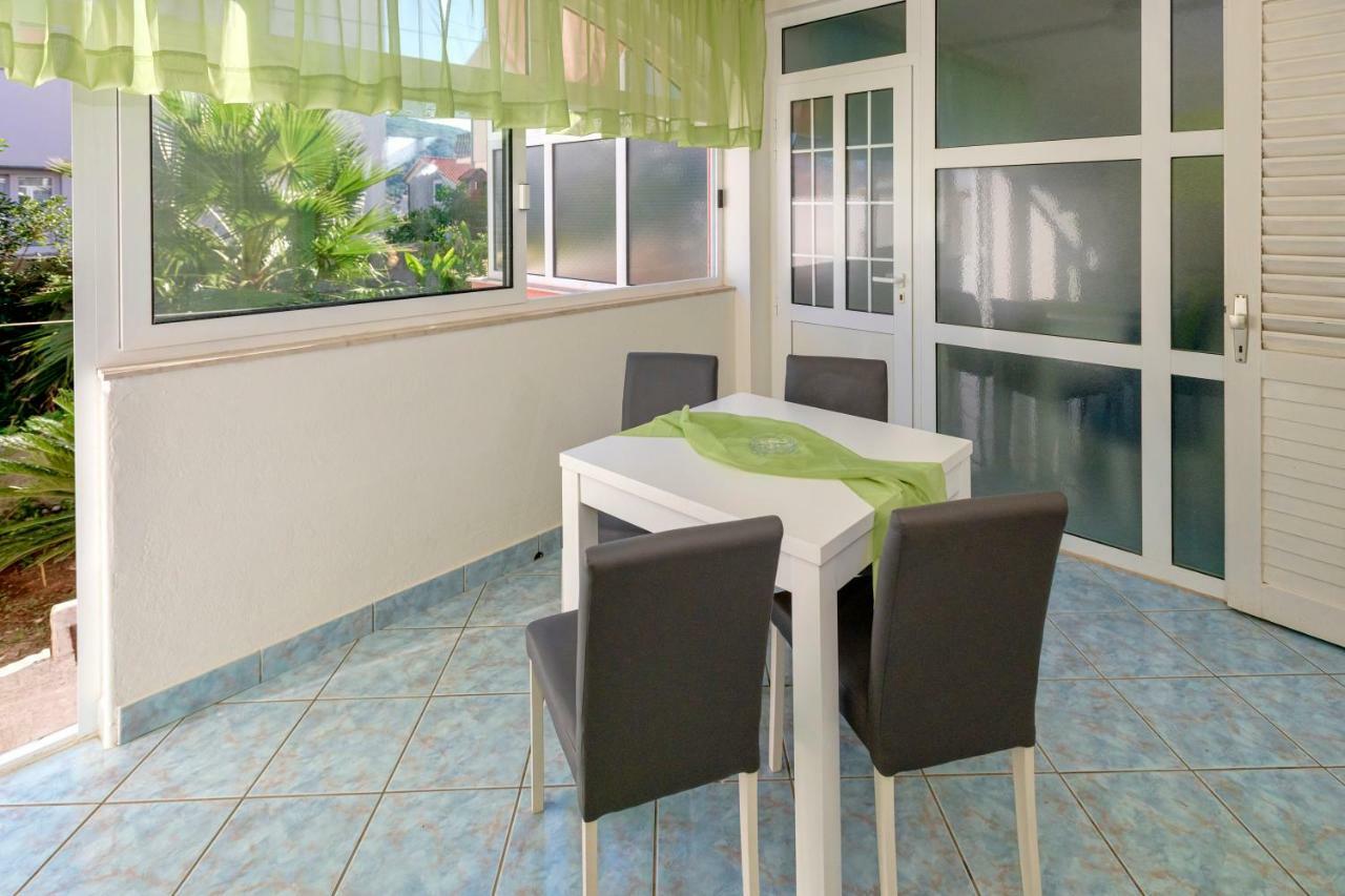 Apartments Ana Buratovic Stari Grad  Dış mekan fotoğraf