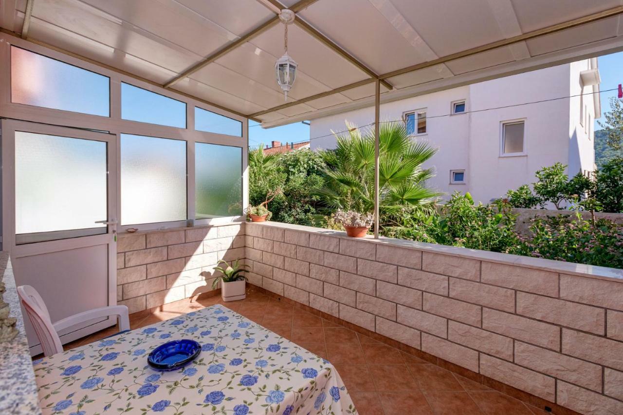 Apartments Ana Buratovic Stari Grad  Oda fotoğraf