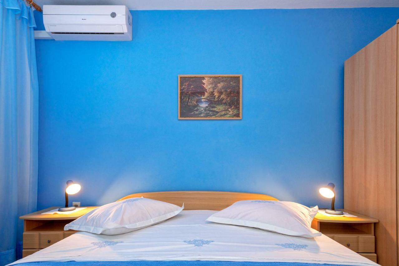 Apartments Ana Buratovic Stari Grad  Dış mekan fotoğraf